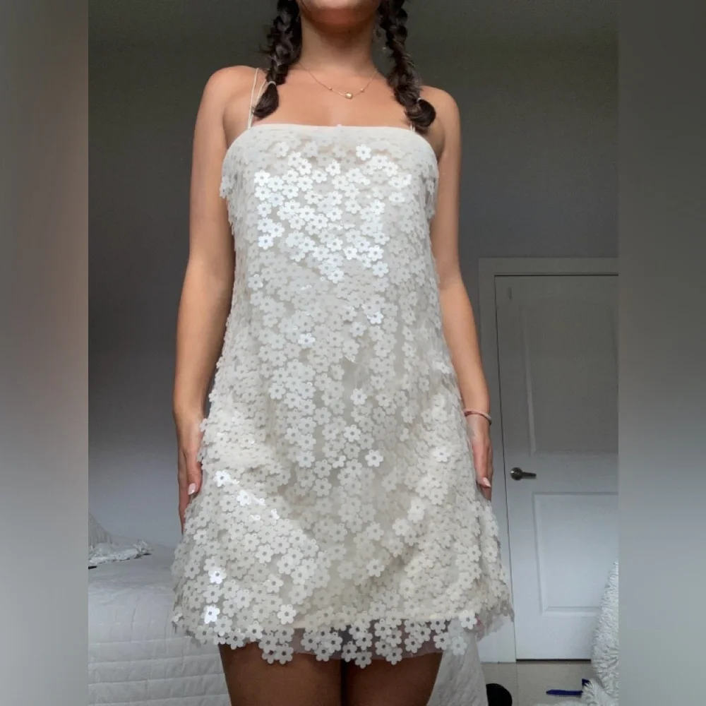 floral sequin dress - Picture 2 of 6